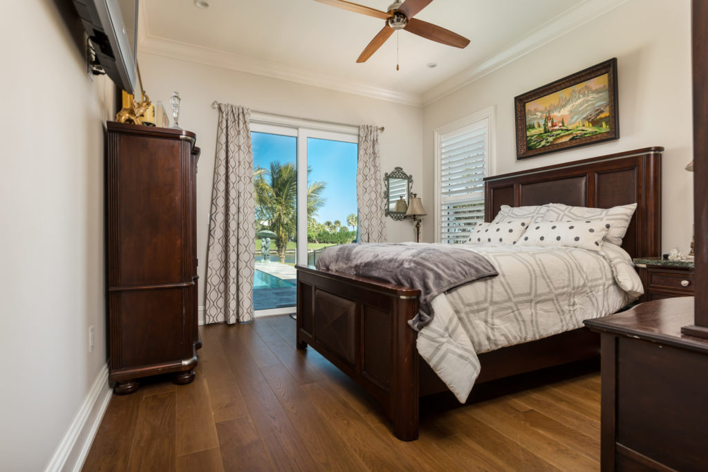 oak wood plank flooring in modern bedroom