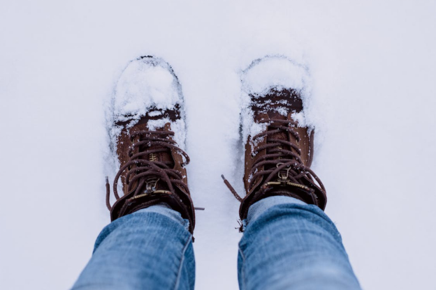 Keep-Shoes-Off-Your-Floors-Winter